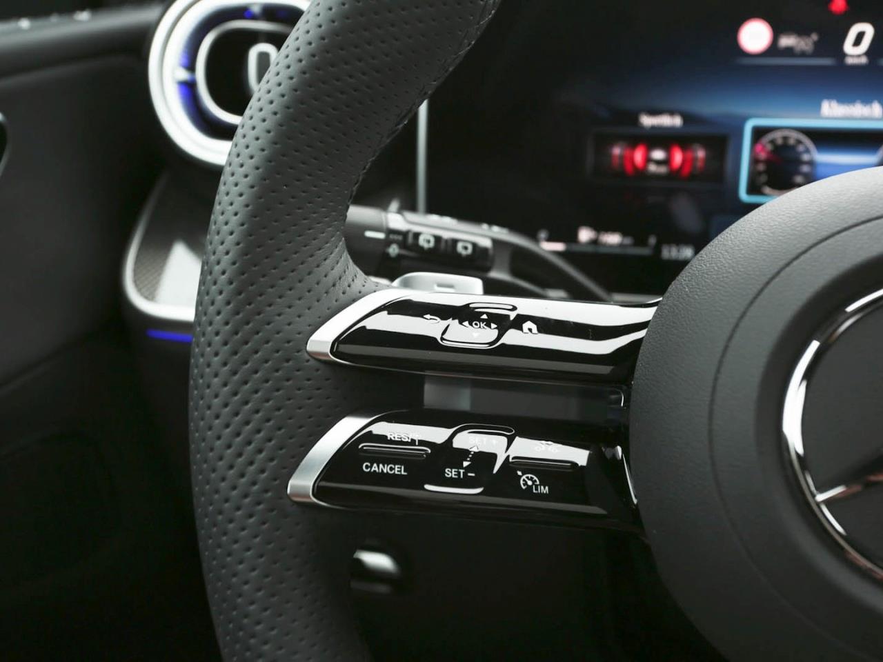 Mercedes-Benz GLC 300 d 4MATIC AMG Panorama 360° Distronic AHK