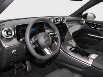 Mercedes-Benz GLC 300 d 4MATIC AMG Panorama 360° Distronic AHK