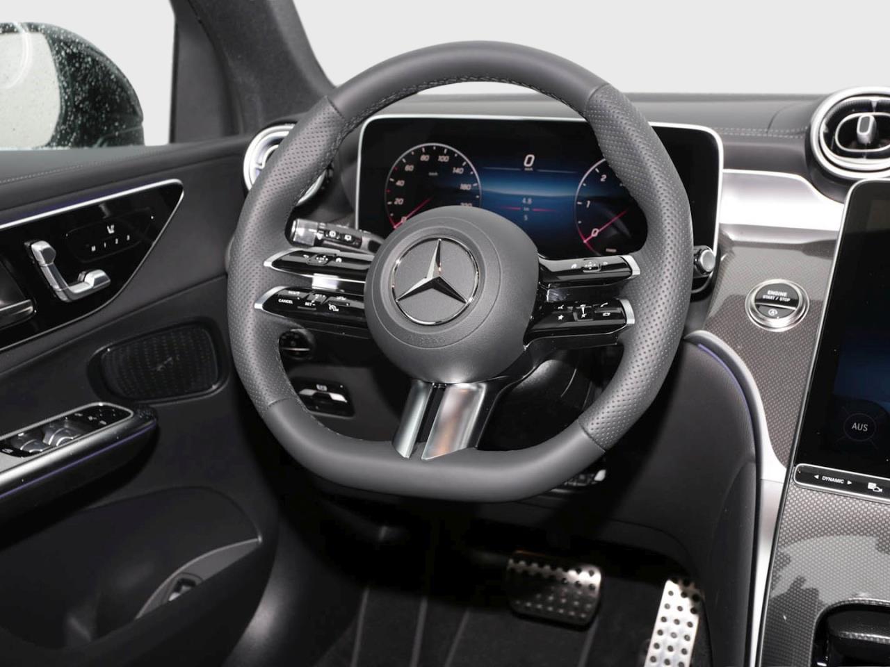 Mercedes-Benz GLC 300 d 4MATIC AMG Panorama 360° Distronic AHK