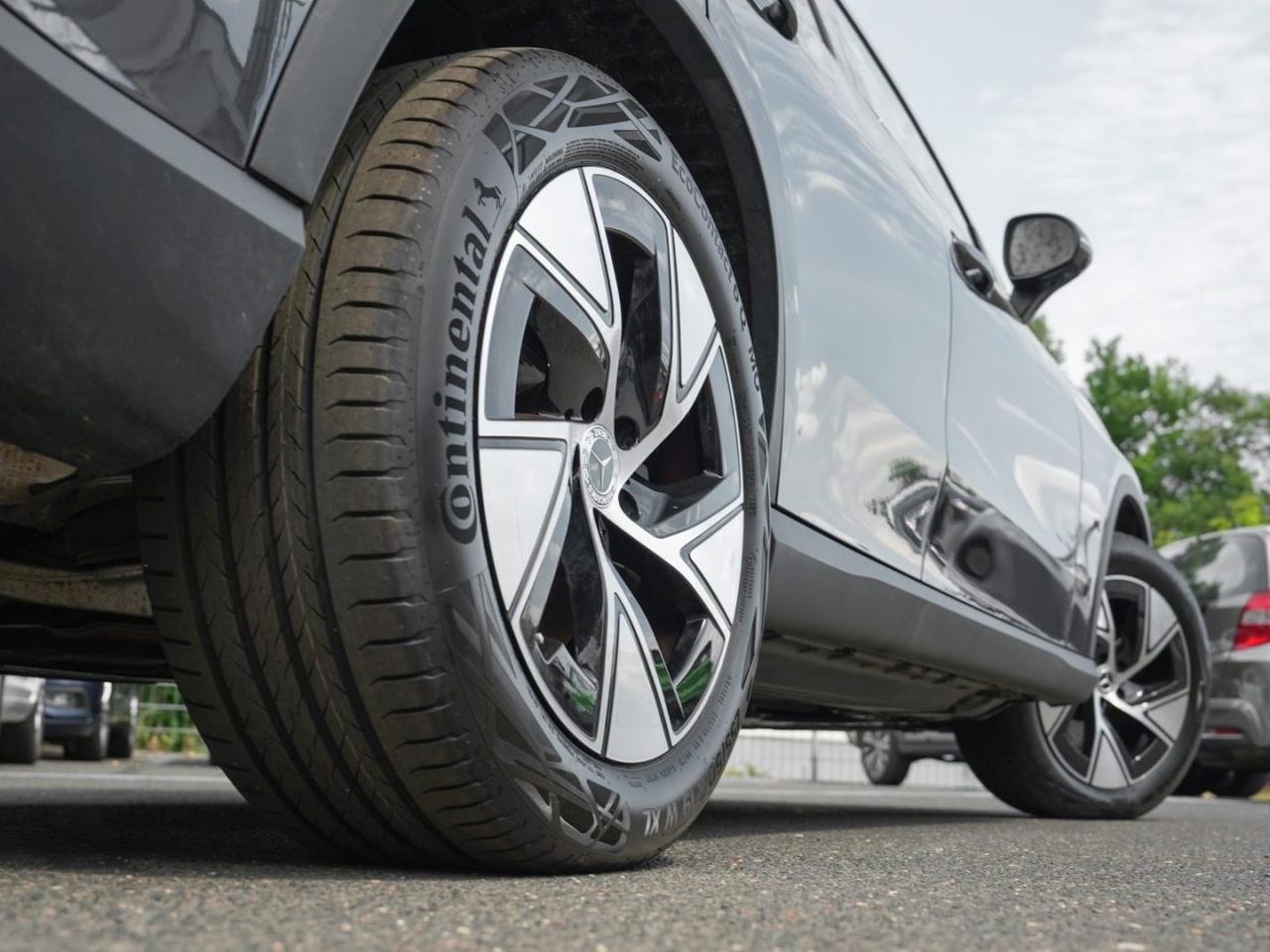 Mercedes-Benz GLC 300 e 4M Avantgarde Distronic 360° AHK
