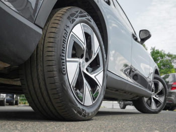 Mercedes-Benz GLC 300 e 4M Avantgarde Distronic 360° AHK