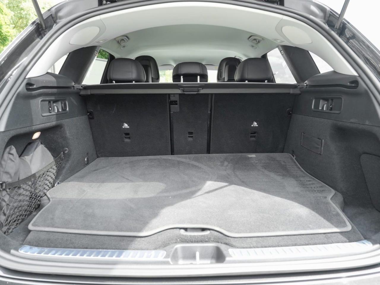 Mercedes-Benz GLC 300 e 4M Avantgarde Distronic 360° AHK