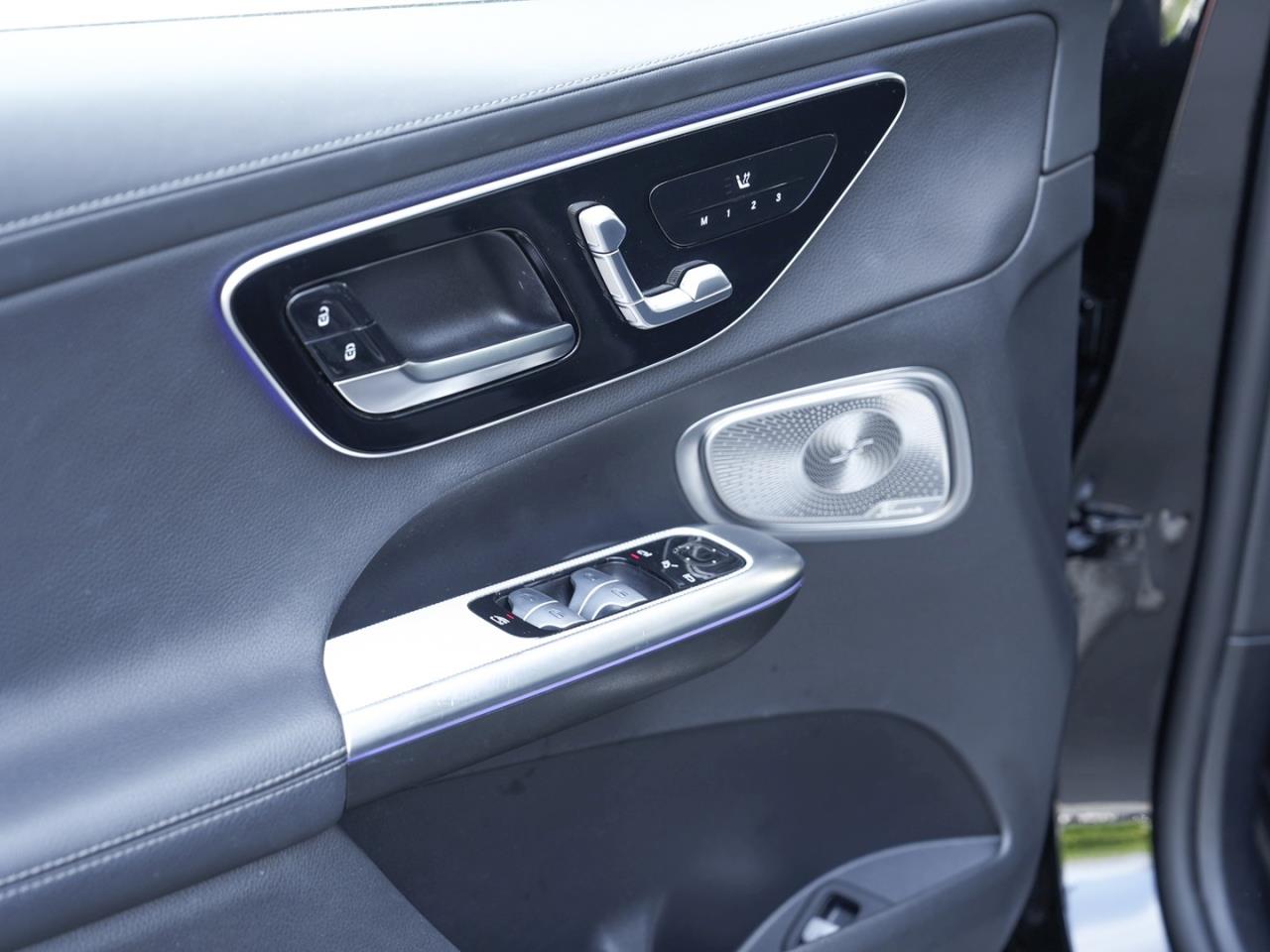 Mercedes-Benz GLC 300 e 4M AMG Distronic Panorama 360° HeadUp