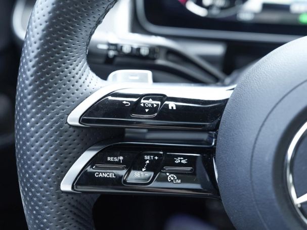 Mercedes-Benz GLC 300 e 4M AMG Distronic Panorama 360° HeadUp