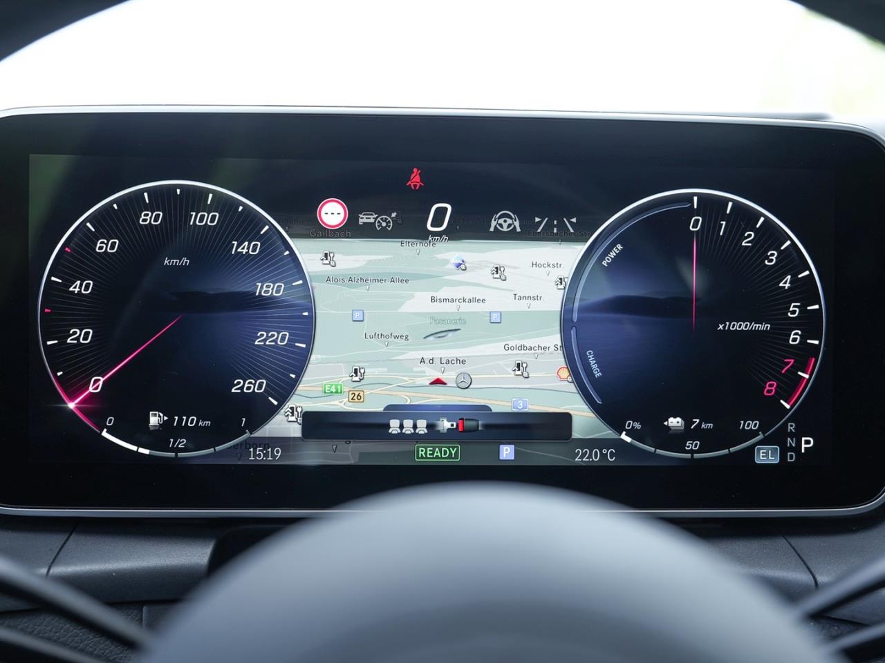 Mercedes-Benz GLC 300 e 4M AMG Distronic Panorama 360° HeadUp