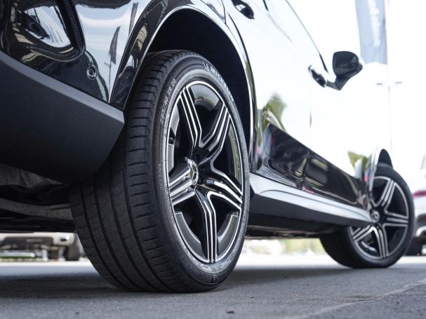 Mercedes-Benz GLC 300 e 4M AMG Distronic Panorama 360° HeadUp