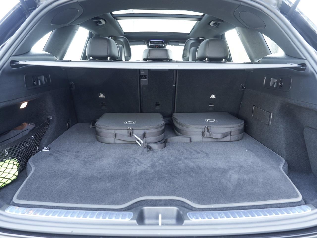 Mercedes-Benz GLC 300 e 4M AMG Distronic Panorama 360° HeadUp