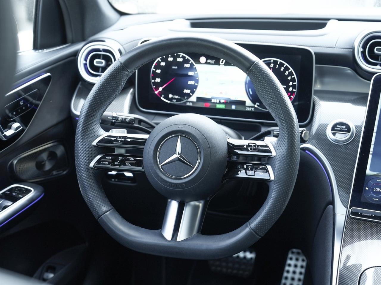 Mercedes-Benz GLC 300 e 4M AMG Distronic Panorama 360° HeadUp