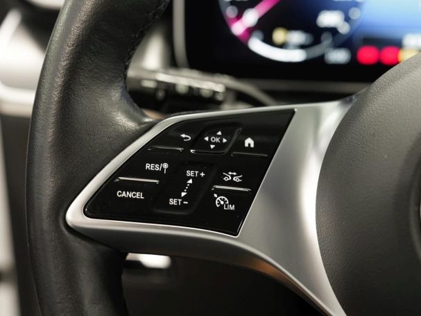 Mercedes-Benz GLC 300 e 4M Avantgarde Distronic Kamera AHK