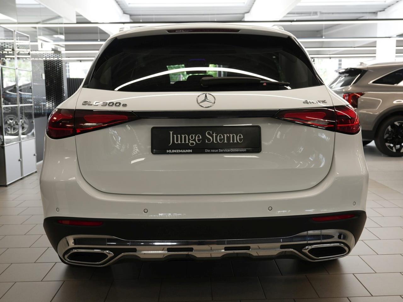 Mercedes-Benz GLC 300 e 4M Avantgarde Distronic Kamera AHK