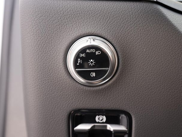 Mercedes-Benz GLC 300 e 4M Avantgarde Distronic Panorama AHK