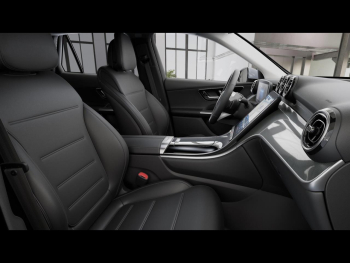 Mercedes-Benz GLC 300 e 4M Avantgarde Distronic Panorama AHK