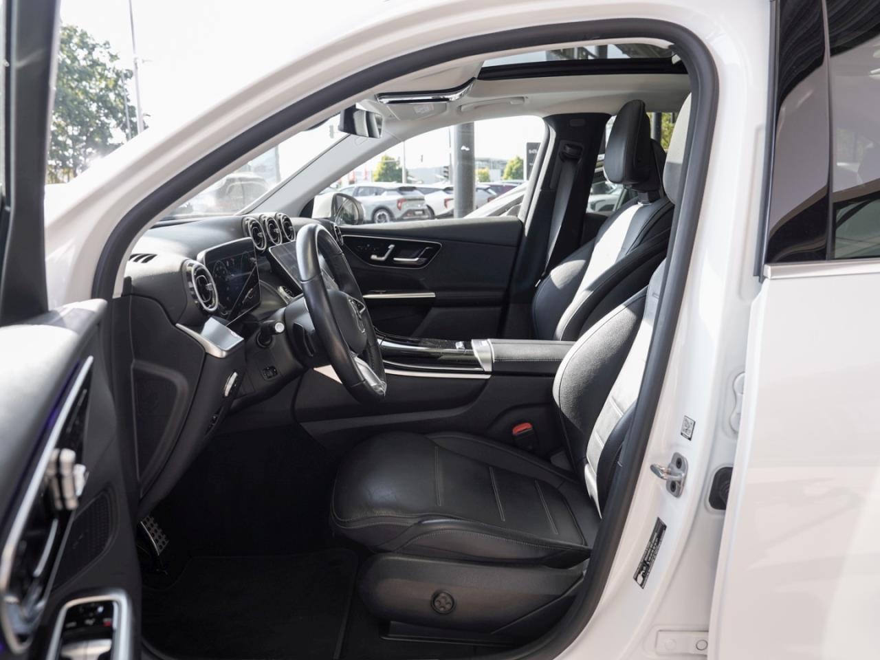 Mercedes-Benz GLC 300 e 4M Avantgarde Distronic Panorama AHK