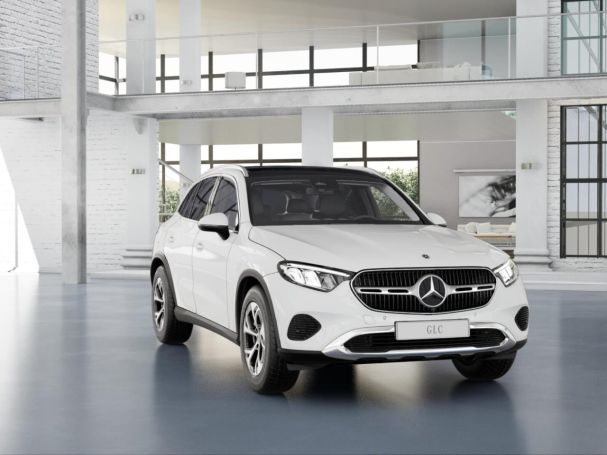 Mercedes-Benz GLC 300 e 4M Avantgarde Distronic Panorama AHK