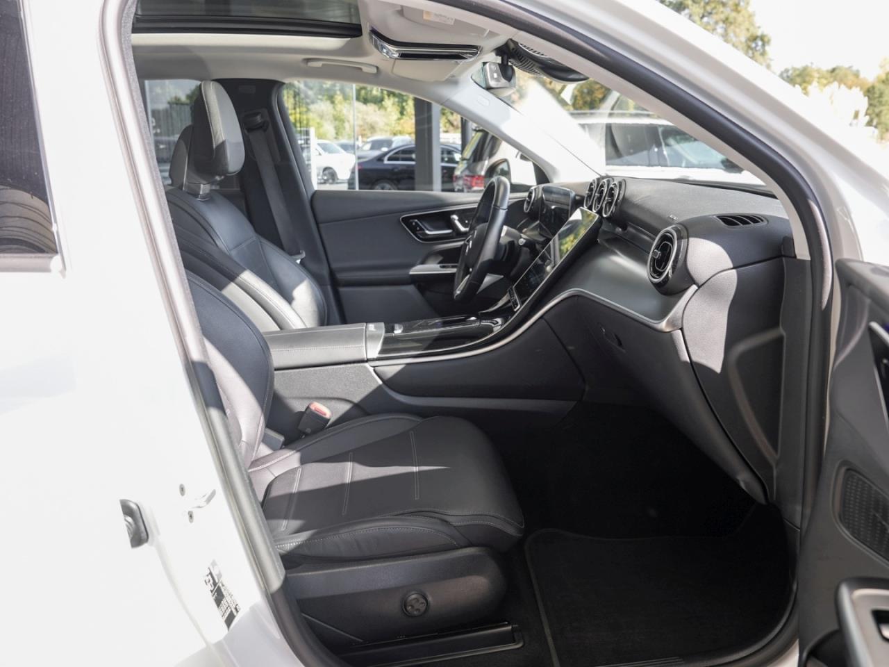 Mercedes-Benz GLC 300 e 4M Avantgarde Distronic Panorama AHK