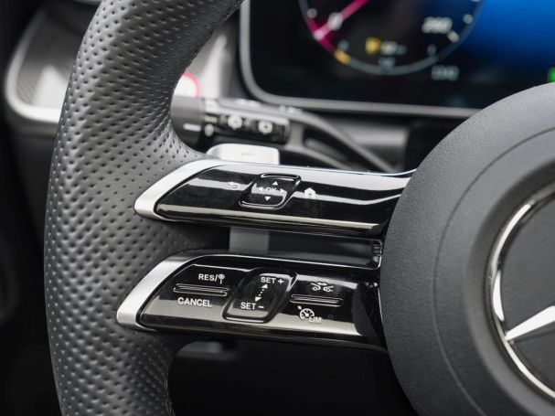 Mercedes-Benz GLC 400 e 4M AMG Night Panorama Distronic AHK