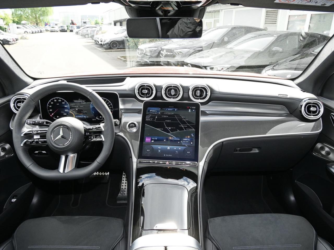 Mercedes-Benz GLC 400 e 4M AMG Panorama Distronic AHK HUD 360°
