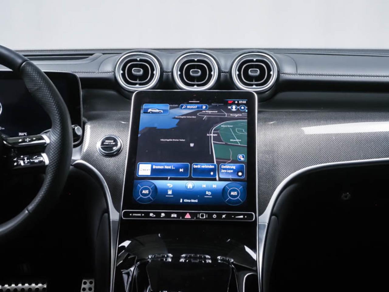 Mercedes-Benz GLC 400 e 4M AMG Panorama Distronic AHK HUD 360°