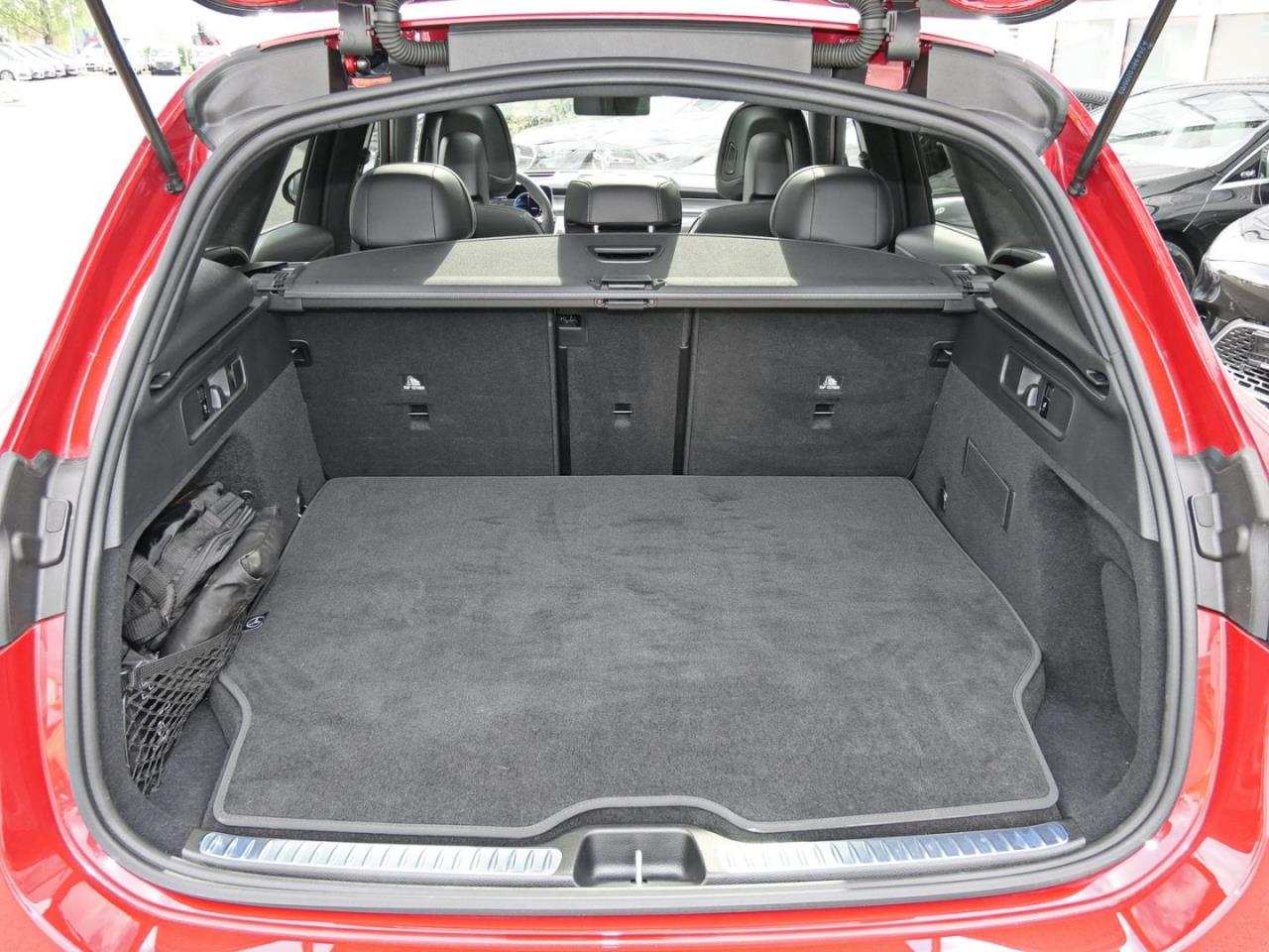 Mercedes-Benz GLC 400 e 4M AMG Panorama Distronic AHK HUD 360°