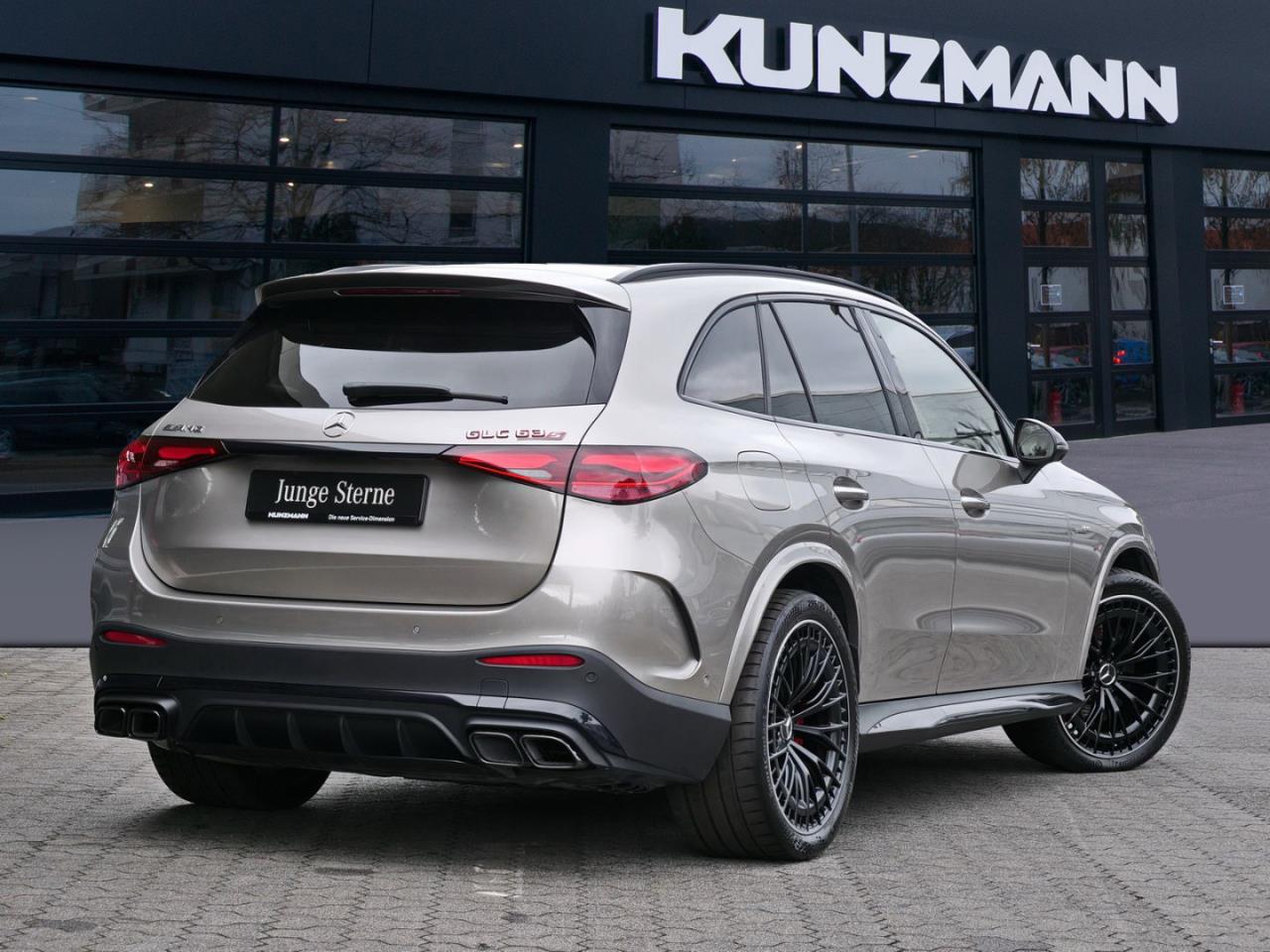 Mercedes-Benz GLC 63 AMG S E PERFORMANCE Night Panorama HeadUp