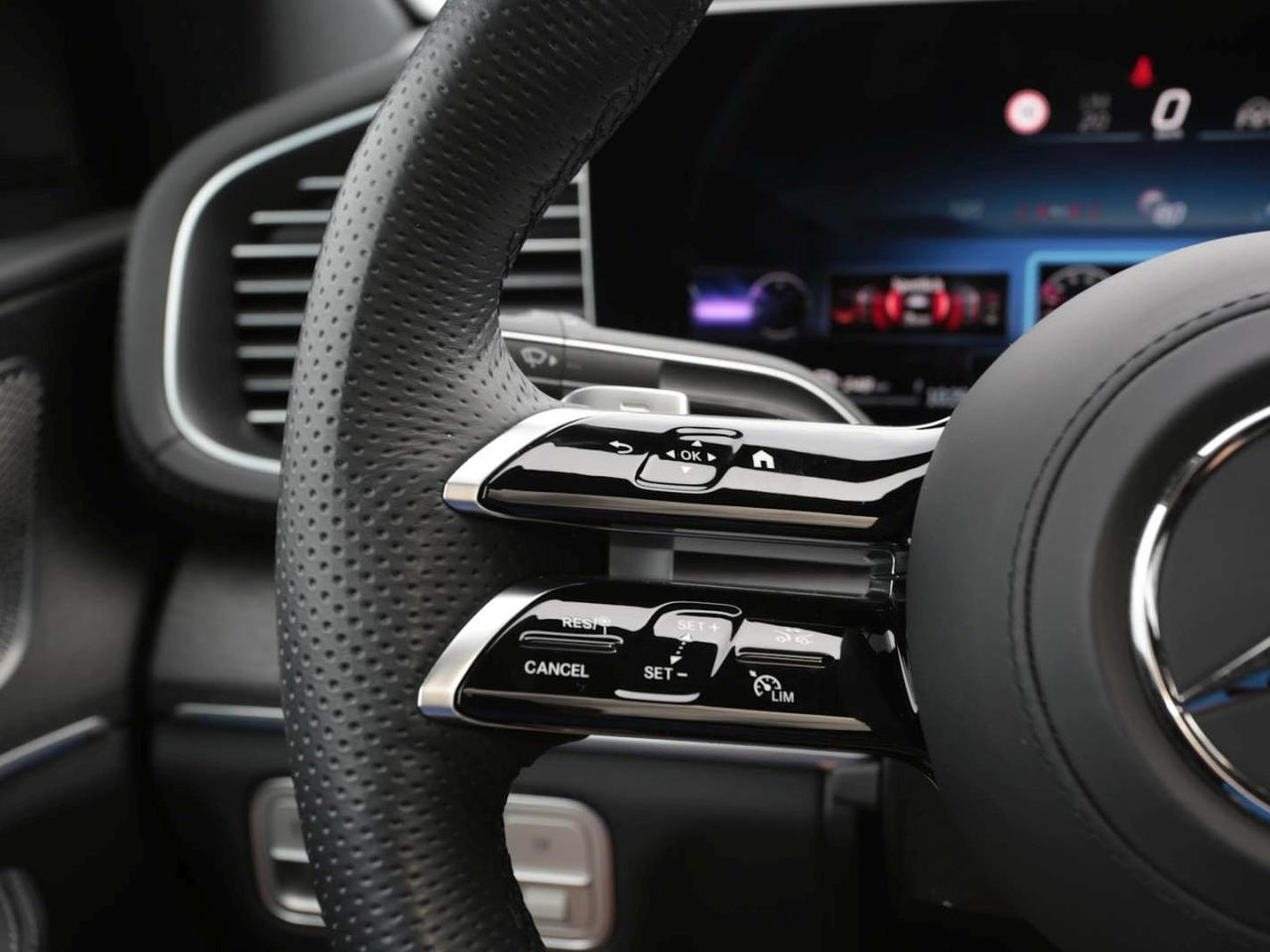 Mercedes-Benz GLE 300 d 4MATIC Coupé AMG Night AHK Panorama