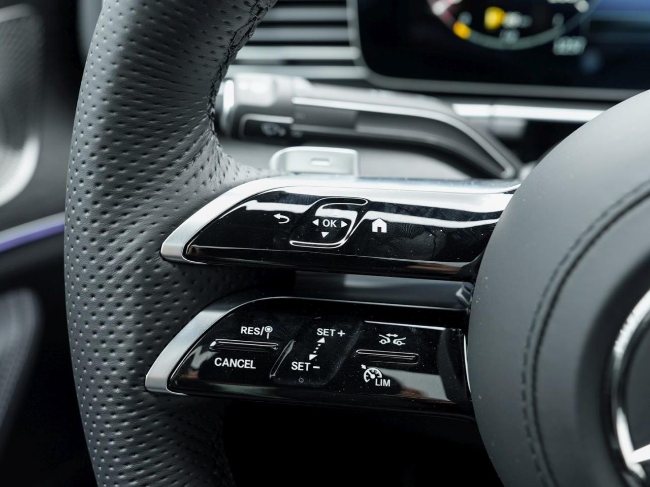 Mercedes-Benz GLE 300 d 4MATIC Coupé AMG Night Panorama AHK