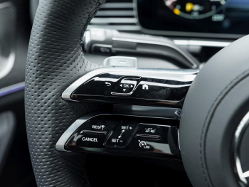 Mercedes-Benz GLE 300 d 4MATIC Coupé AMG Night Panorama AHK