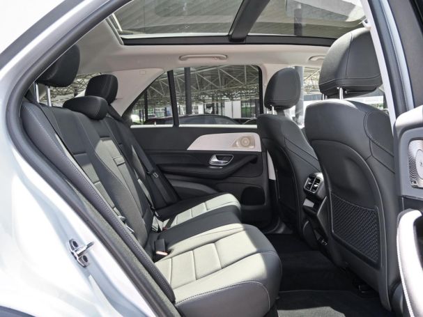 Mercedes-Benz GLE 300 d 4M Distronic Panorama ParkA 360° AHK