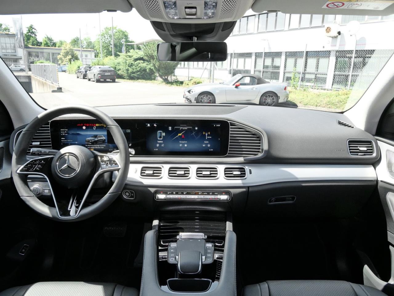 Mercedes-Benz GLE 300 d 4M Distronic Panorama ParkA 360° AHK