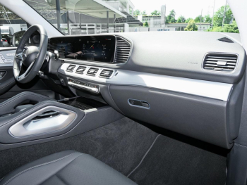 Mercedes-Benz GLE 300 d 4M Distronic Panorama ParkA 360° AHK