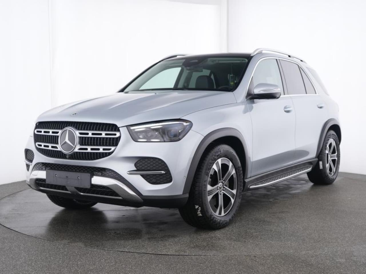 Mercedes-Benz GLE 300 d 4M Distronic Panorama ParkA 360° AHK