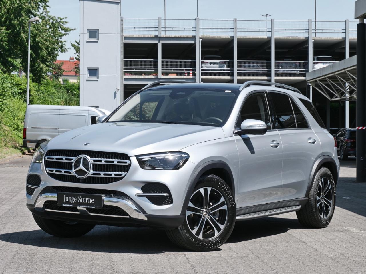 Mercedes-Benz GLE 300 d 4M Distronic Panorama ParkA 360° AHK