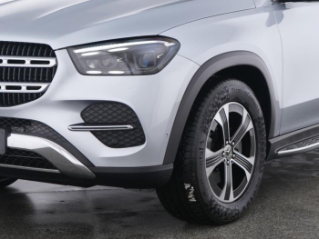Mercedes-Benz GLE 300 d 4M Distronic Panorama ParkA 360° AHK