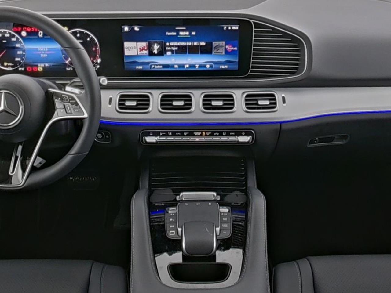 Mercedes-Benz GLE 300 d 4M Distronic Panorama ParkA 360° AHK