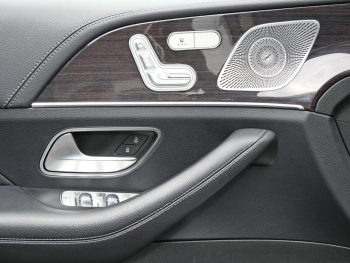 Mercedes-Benz GLE 300 d 4M Exclusive Panorama Distronic 360?
