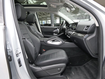 Mercedes-Benz GLE 300 d 4M Exclusive Panorama Distronic 360?