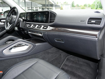 Mercedes-Benz GLE 300 d 4M Exclusive Panorama Distronic 360?