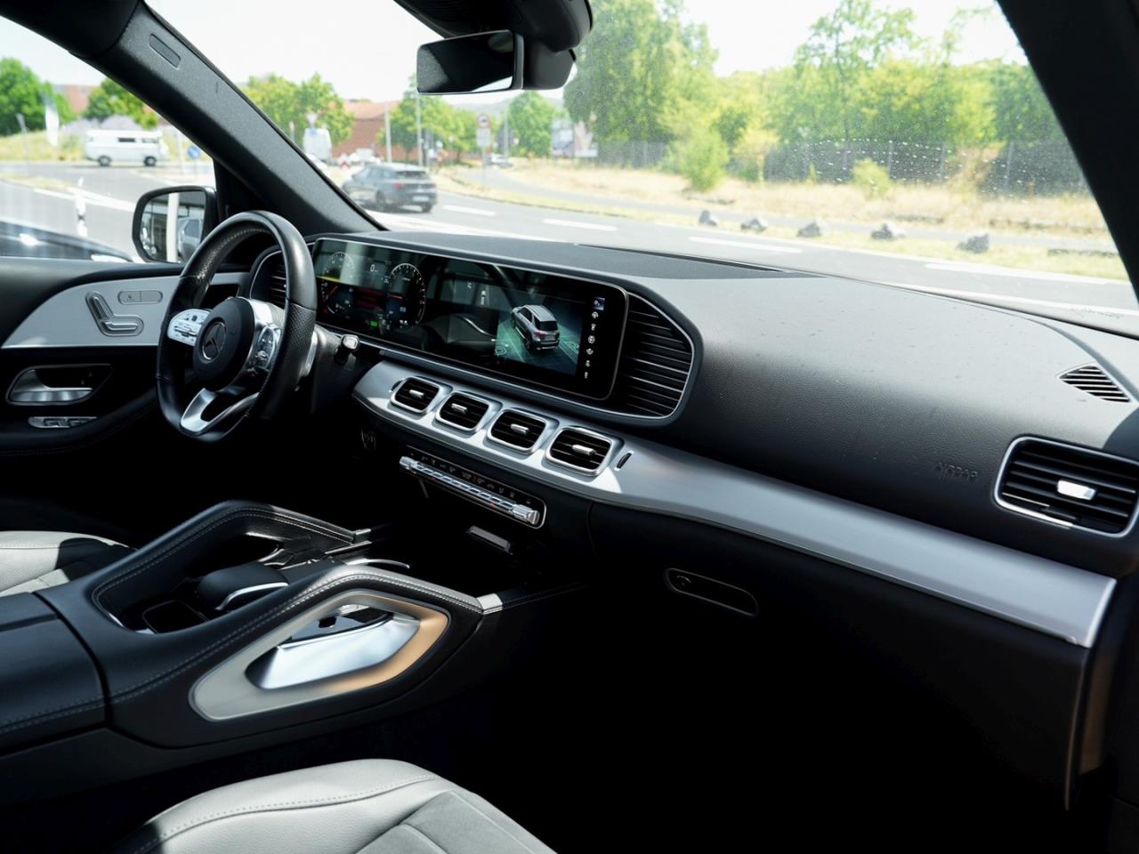 Mercedes-Benz GLE 350 e 4MATIC AMG Panorama Distronic 360? AHK