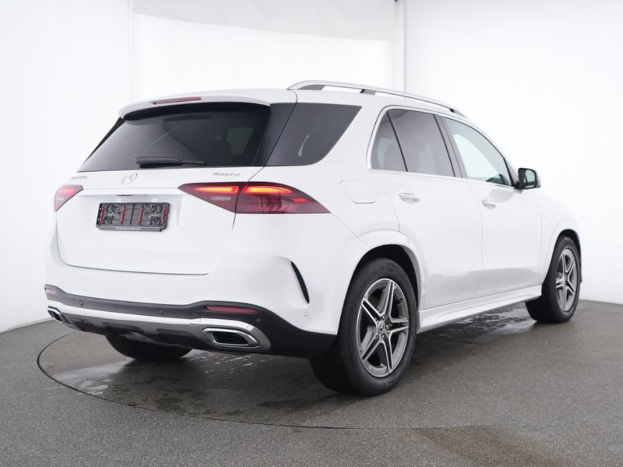Mercedes-Benz GLE 400 e 4M AMG Distronic Panorama Airmatic AHK