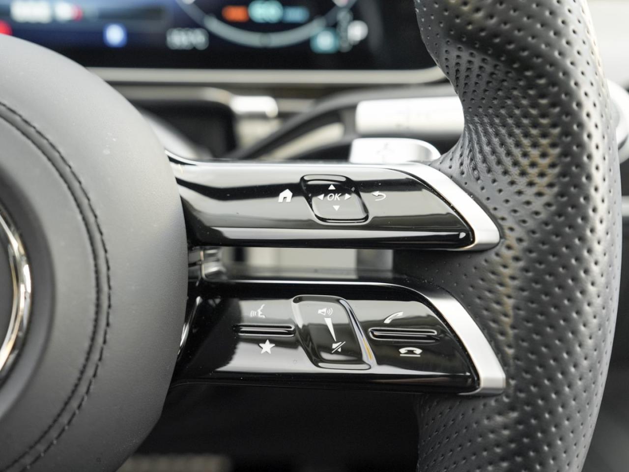 Mercedes-Benz S 580 4M AMG Burmester Distronic Panorama 360°