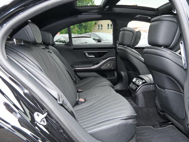 Mercedes-Benz S 580 e 4M Limousine AMG Panorama Distronic 360?