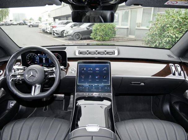 Mercedes-Benz S 580 e 4M Limousine AMG Panorama Distronic 360?