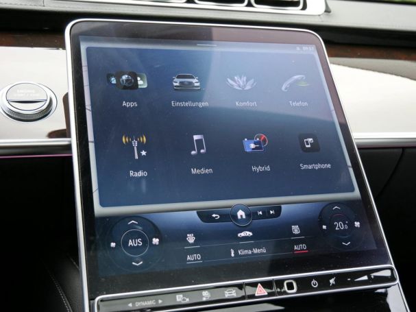 Mercedes-Benz S 580 e 4M Limousine AMG Panorama Distronic 360?