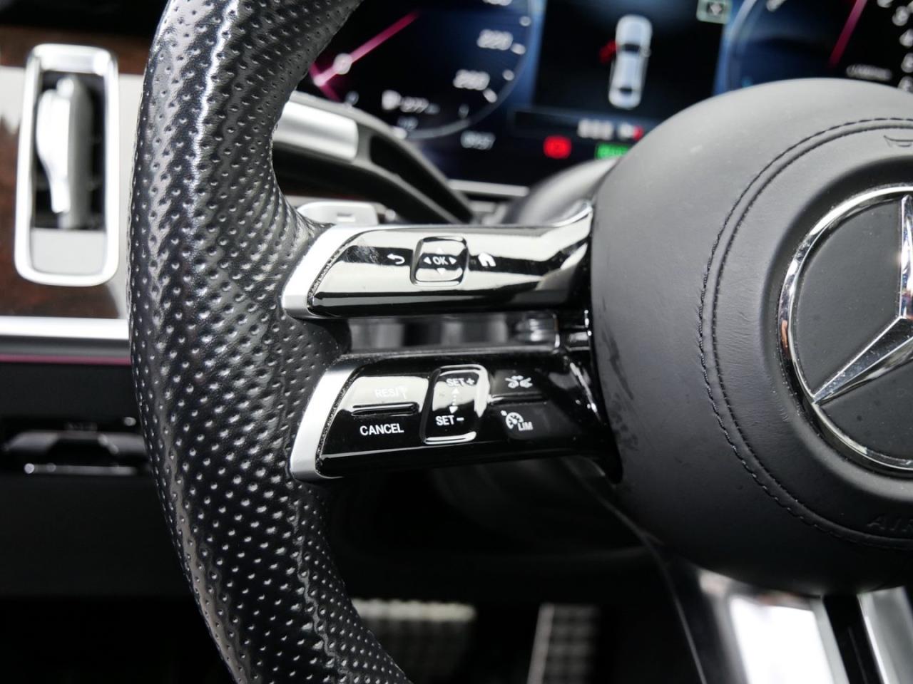 Mercedes-Benz S 580 e 4M Limousine AMG Panorama Distronic 360?