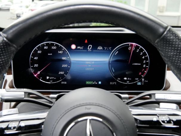 Mercedes-Benz S 580 e 4M Limousine AMG Panorama Distronic 360?