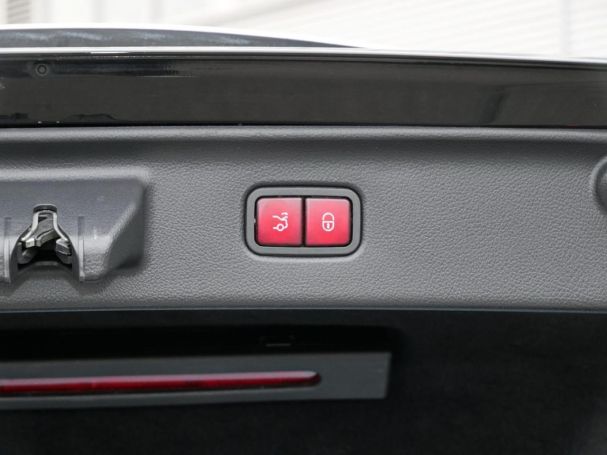 Mercedes-Benz S 580 e 4M Limousine AMG Panorama Distronic 360?