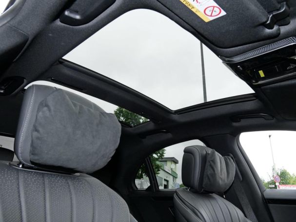 Mercedes-Benz S 580 e 4M Limousine AMG Panorama Distronic 360?