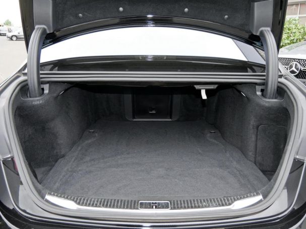 Mercedes-Benz S 580 e 4M Limousine AMG Panorama Distronic 360?
