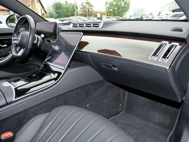 Mercedes-Benz S 580 e 4M Limousine AMG Panorama Distronic 360?