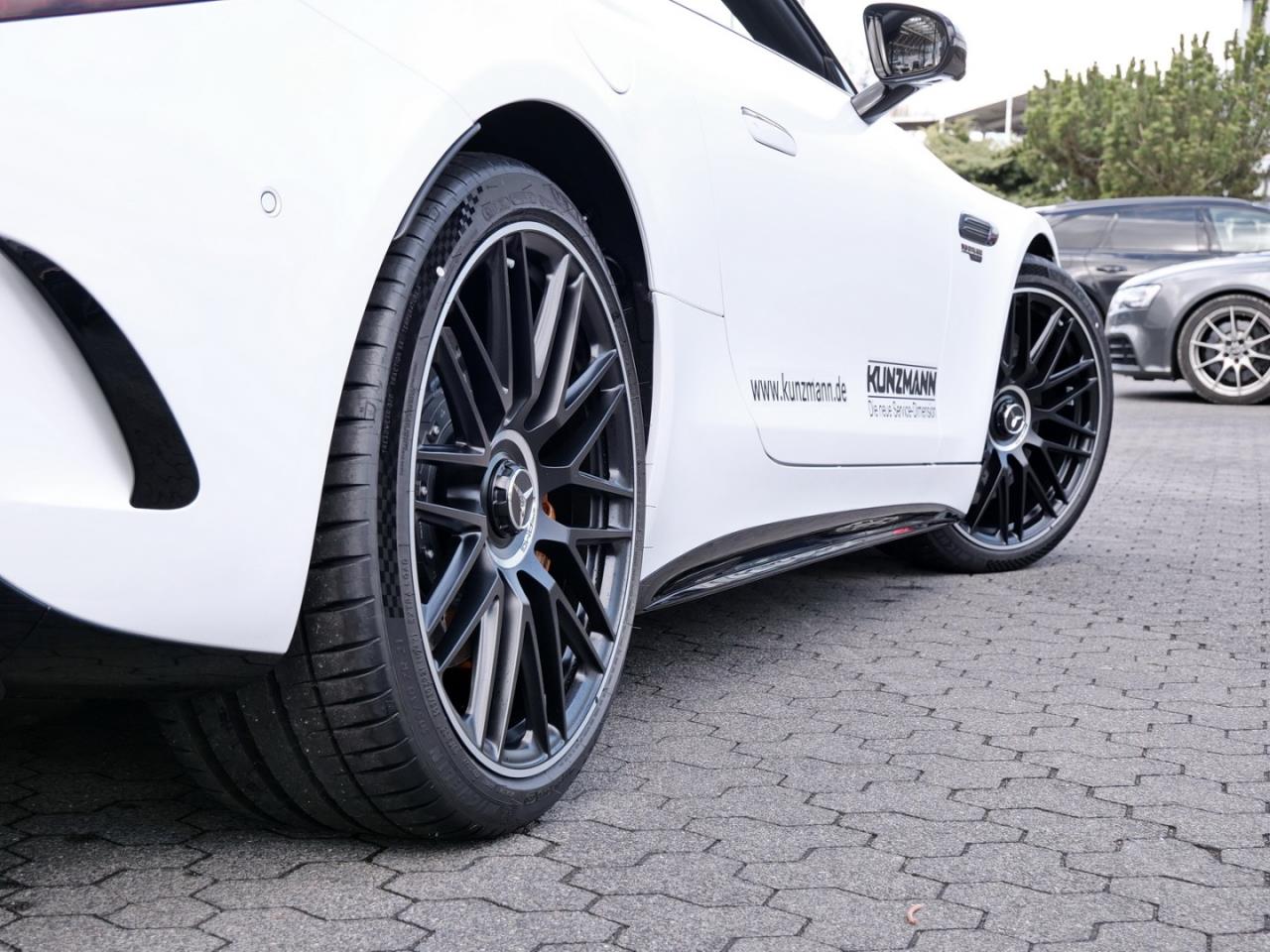 Mercedes-Benz Mercedes-AMG SL 55 4MATIC+ Night Distronic 360?